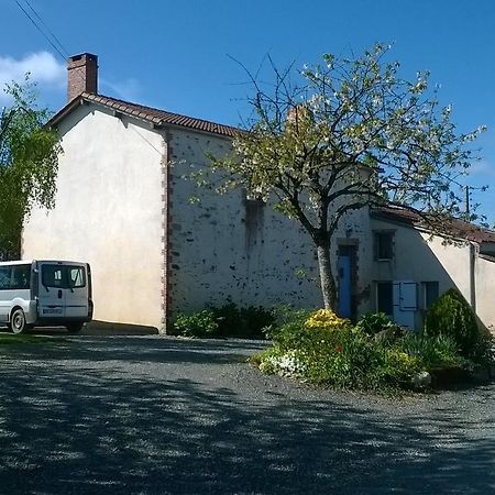 Bed and Breakfast Vendrennes Chez Florymarysol Экстерьер фото