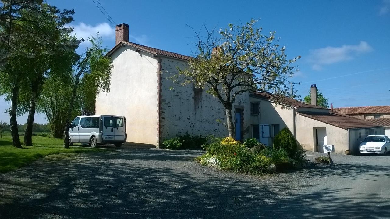 Bed and Breakfast Vendrennes Chez Florymarysol Экстерьер фото